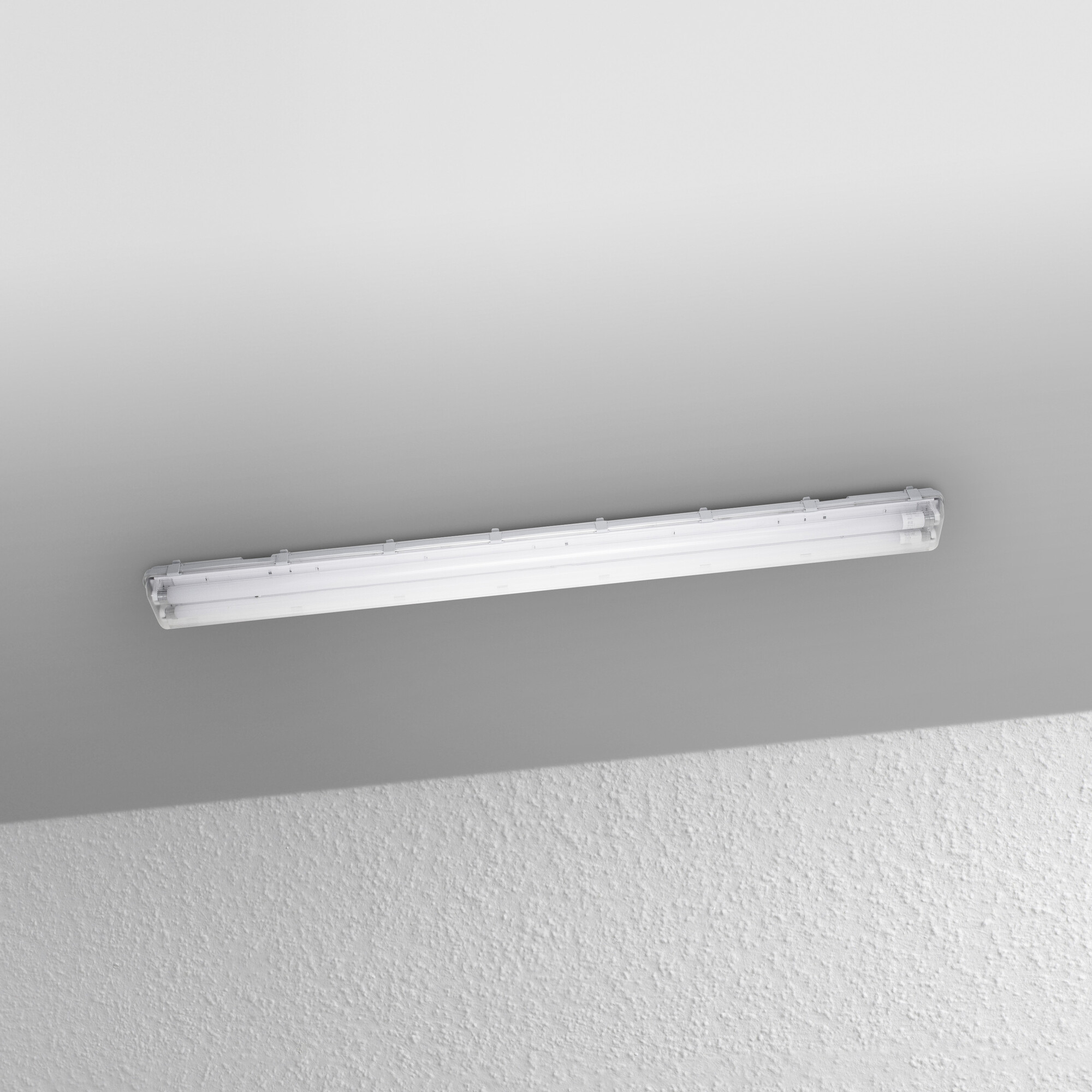 OSRAM LED-Feuchtraumleuchte Submarine, G13, 38 W, 3800 lm, 4000 K, IP65, neutralweiß, 156,1 cm