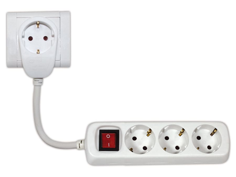 REV Steckdosenleiste, 3-fach, mit Durchschleifsteckdose, weiß