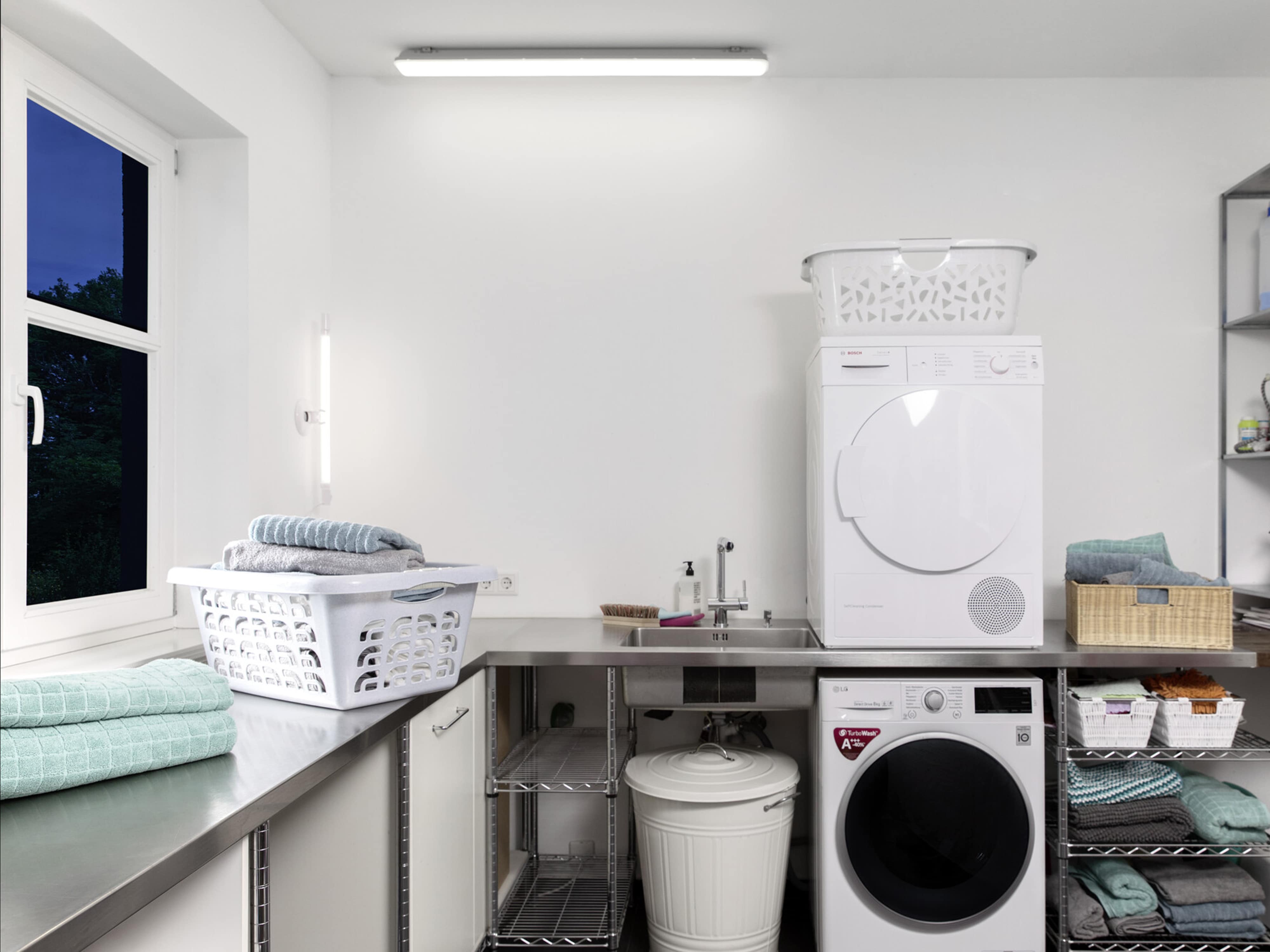 OSRAM LED-Feuchtraumleuchte, 48W, 4000lm, 4000K, IP65, neutralweiß, 1,5m
