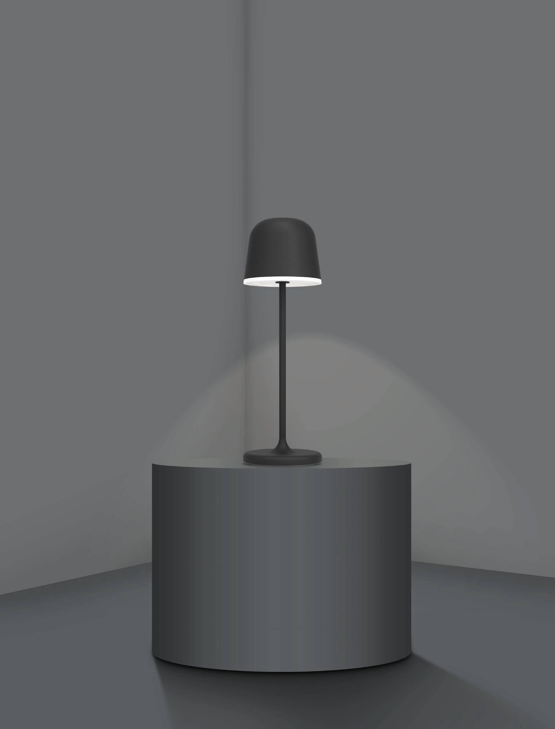 EGLO LED-Akku-Tischleuchte 900457 schwarz 2,2 W, 200 lm, 3000 K, IP54 EGLO LED-Tischleuchte 900457 schwarz 2,2 W, 200 lm, 3000 K, IP54
