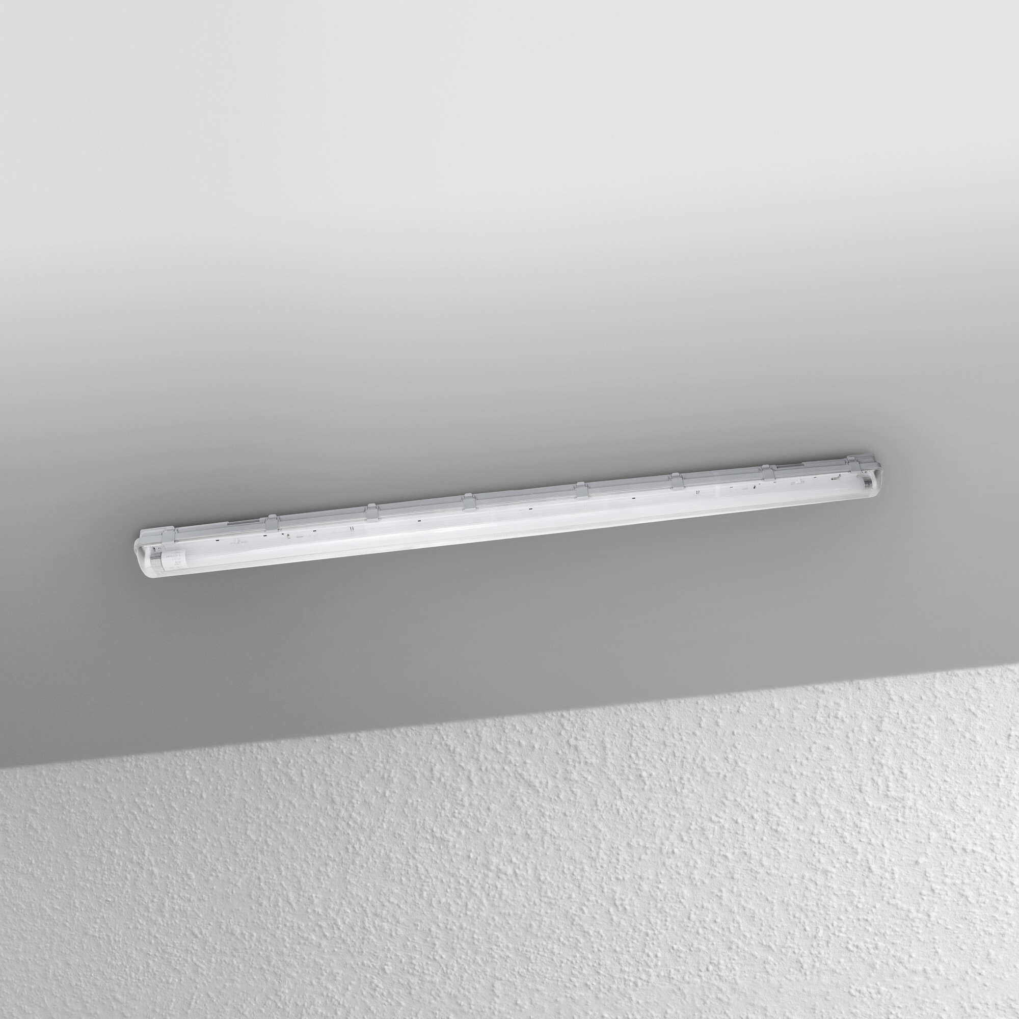 OSRAM LED-Feuchtraumleuchte Submarine, G13, 19 W, 2050 lm, 4000 K, IP65, neutralweiß