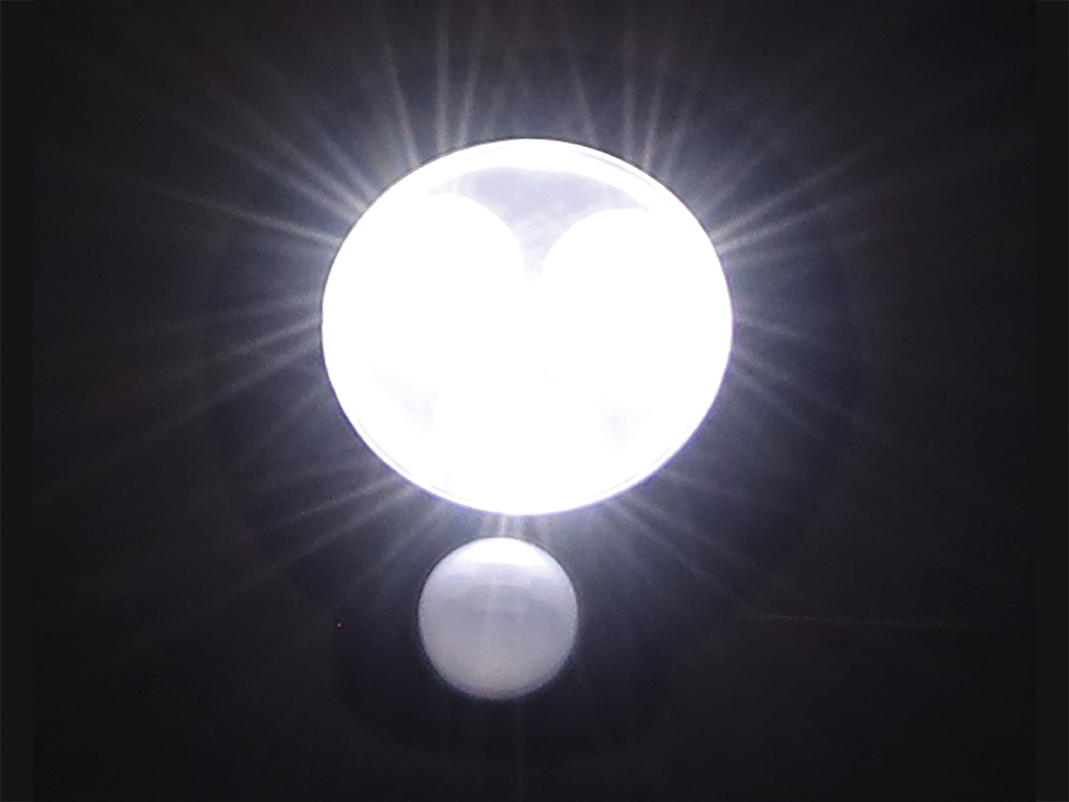 Müller Licht LED Orientierungslicht Naro Sensor, 9,7 x 8,6 cm, Schwarz, mit Bewegungssensor