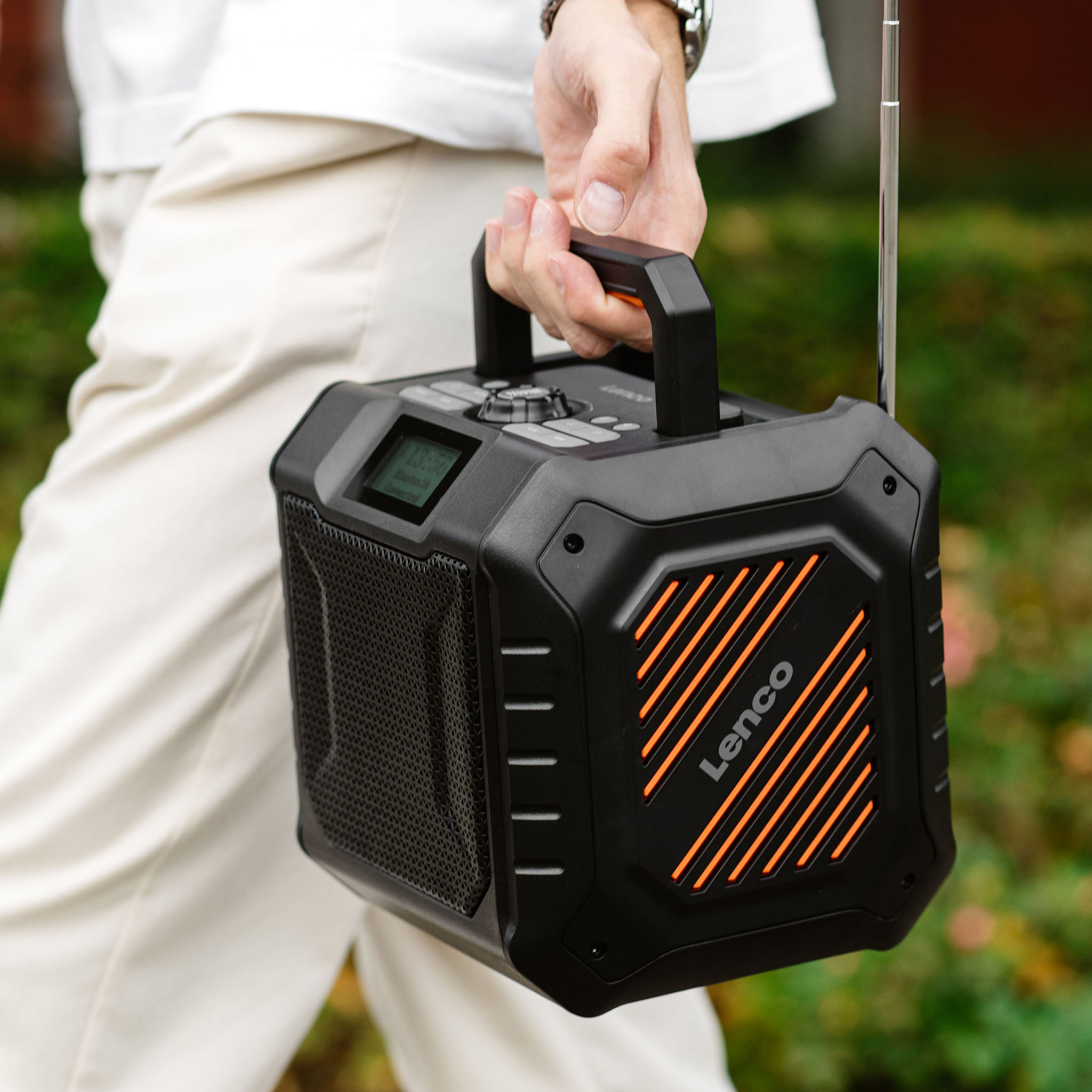 LENCO DAB+ Radio, tragbar, Bluetooth, Outdoor, schwarz-orange LENCO DAB+ Radio, tragbar, Bluetooth, Outdoor, schwarz-orange