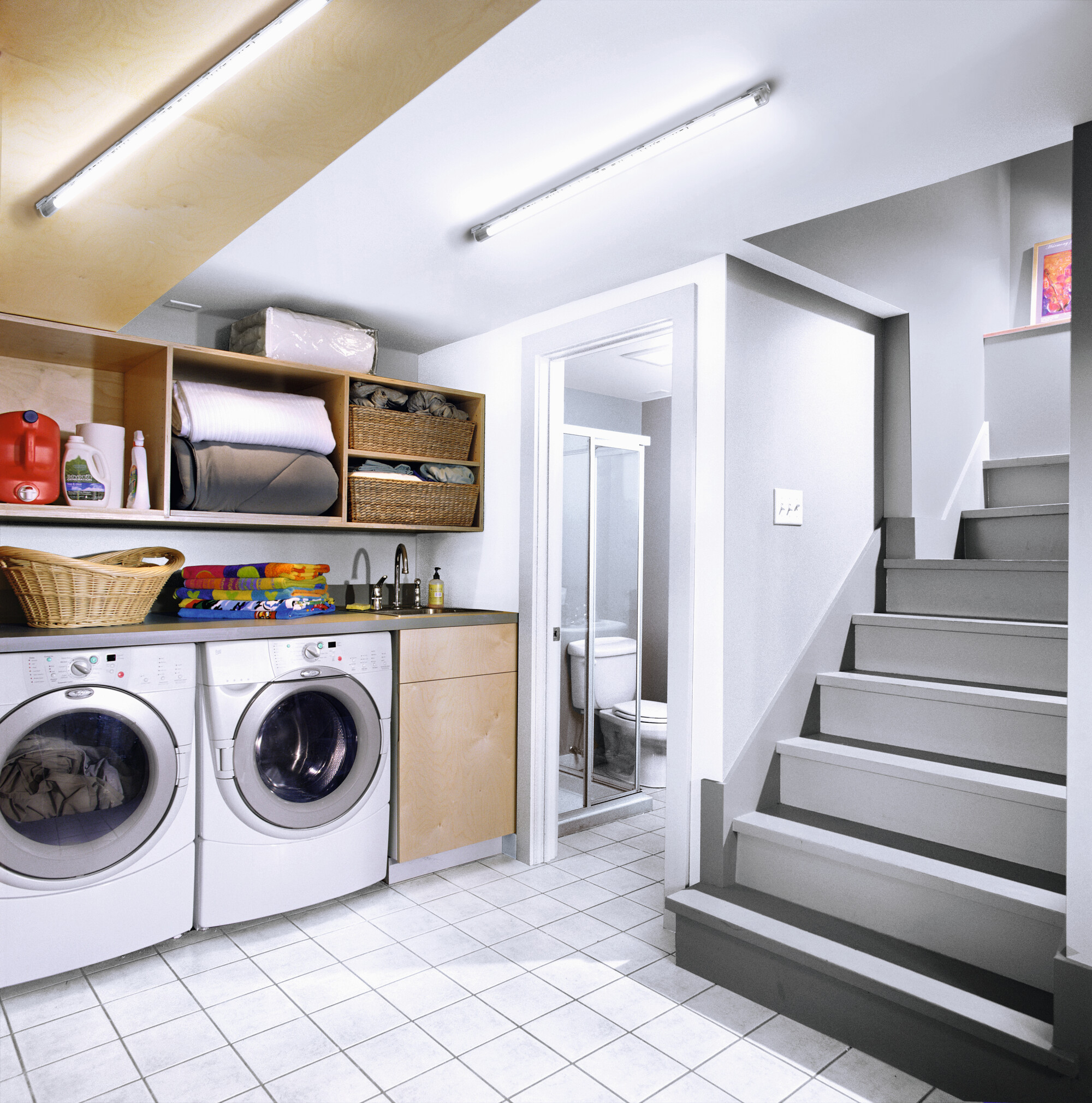 OSRAM LED-Feuchtraumleuchte mit Sensor 8W, 4000 K, 650 lm, IP65, neutralweiß, 65,1 cm