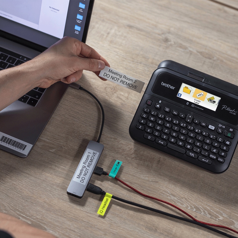BROTHER Beschriftungsgerät P-Touch D610BTVP